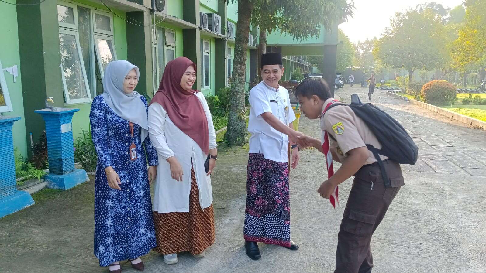 Senyum Salam Sapa warga SMAN 1 Wirosari